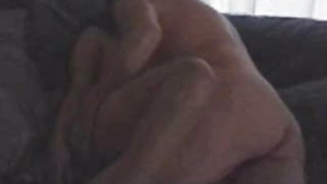 Fisting de látex en ambos agujeros free porno sex tube videos xxx